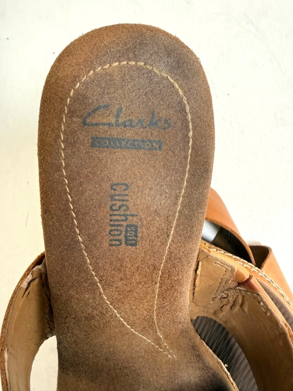 Clarks Helio ll Women’s low wedges crisscross tan Leather 2.5